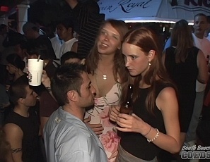 010703_raw_night_out_clubbing_in_key_west_wild_hot_girls_but_only_a_few_show_skin_off_night_but_nice_video