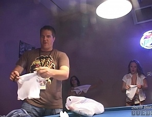 032009_skin_to_win_wild_wet_tshirt_contest_at_bulls_club_in_tampa_during_spring_break