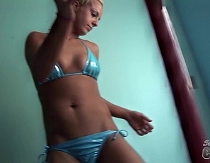 032509_college_girls_naked_on_vacation_in_south_florida