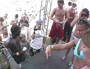 033107_mtv_national_lampoon_spring_break_college_girl_in_bikini_and_wet_tshirt_party