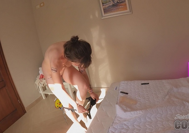 041224_candy_girls_sofie_fucking_her_friend_josie_with_her_favorite_strapon_dildo_at_the_beach_house