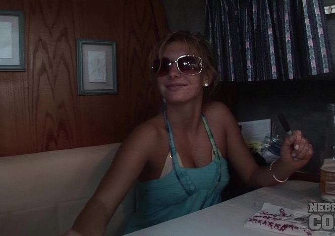 042809_24_hours_behind_the_scenes_with_the_wild_party_girls_on_spring_break_tampa