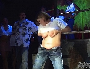 050604_hot_college_girls_getting_wild_naked_and_crazy_at_wet_tshirt_contest_in_toledo_ohio