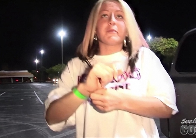 072409_party_girls_getting_fingered_in_car_then_naked_at_the_florida_beach_the_next_day