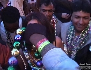 081301_uncensored_and_unedited_mardi_gras_new_orleans_home_video