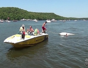 081313_lake_of_the_ozarks_missouri_party_girls_flashing_and_pussy_bead_stuffing_strange_object_pussy_insertions