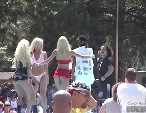 081703_nudes_a_poppin_august_festival_beautiful_exhibitionists_and_amateur_contest