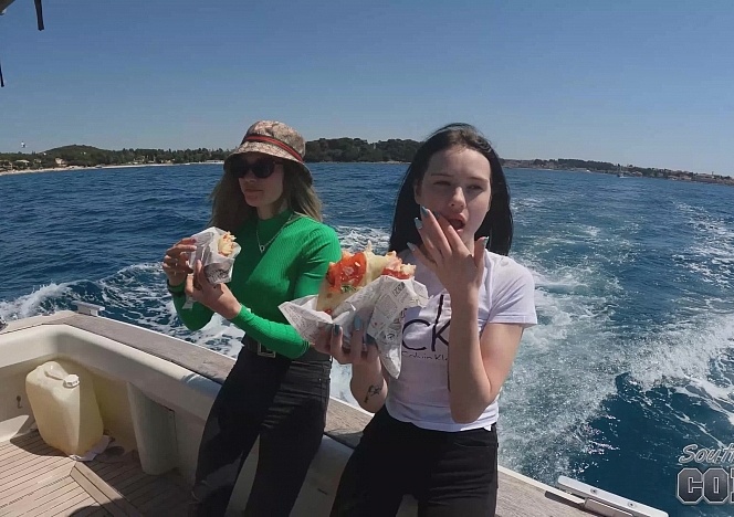 090823_on_vacation_on_a_yacht_in_the_adriatic_sea_with_josie_and_matty_sunbathing_nude