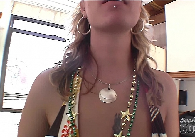 091507_naked_party_girls_on_the_lake_skin_to_win_bikini_contest