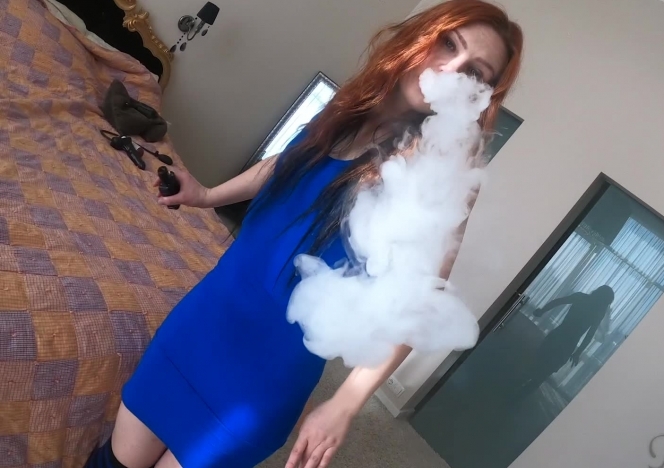 112020_pretty_ginger_lea_vaping_and_getting_pussy_stretched_inflatable_dildo_miss_pussycat_pov